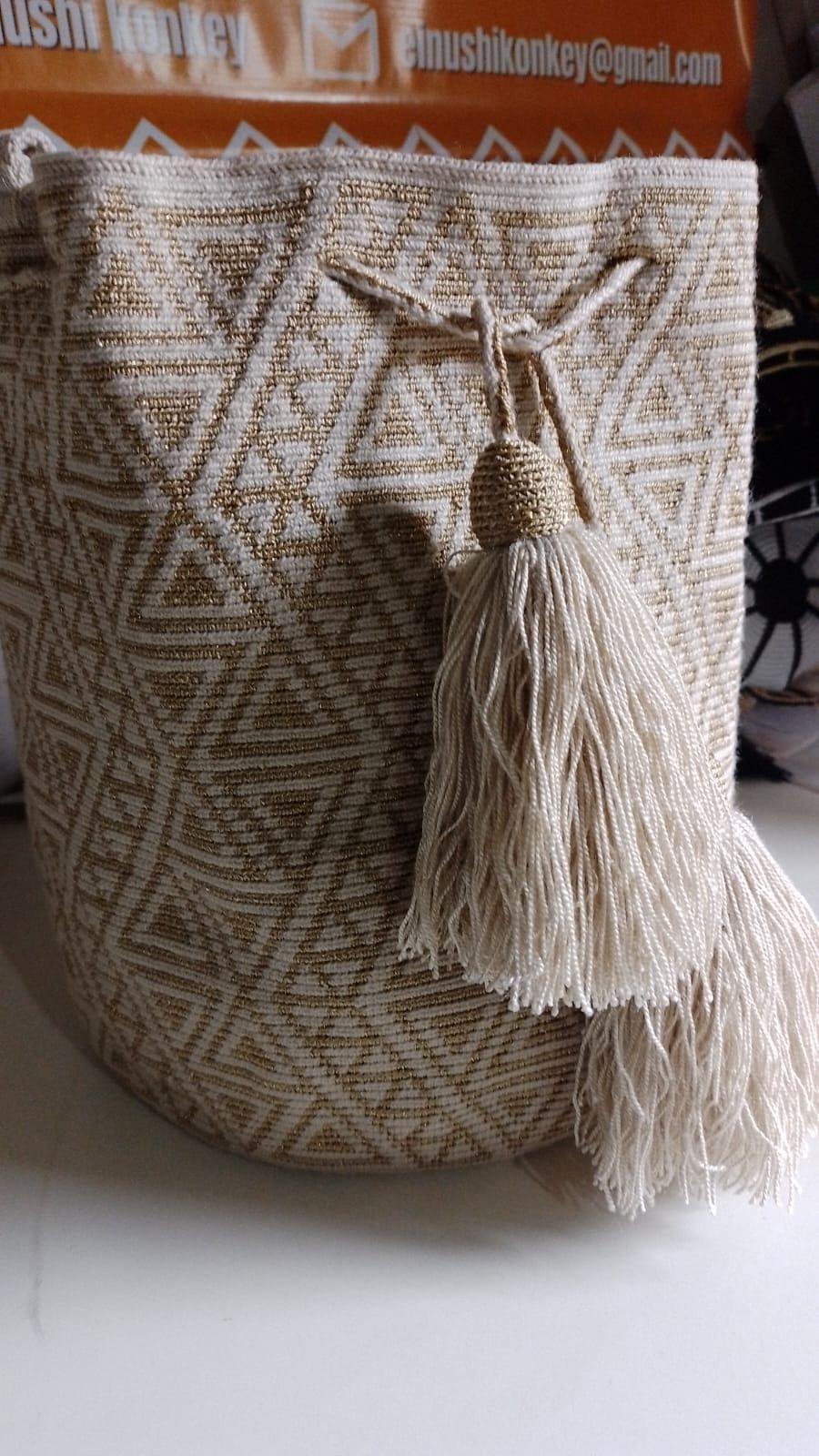 Artisanal handwoven Colombian bag